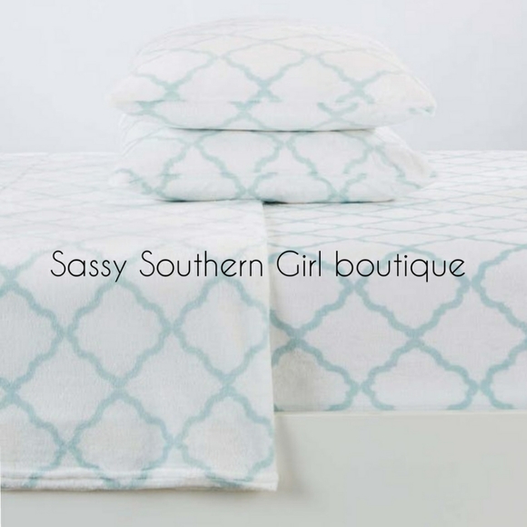 🆕⭐ Velour thick fleece plush Queen sheet set - Picture 3 of 10